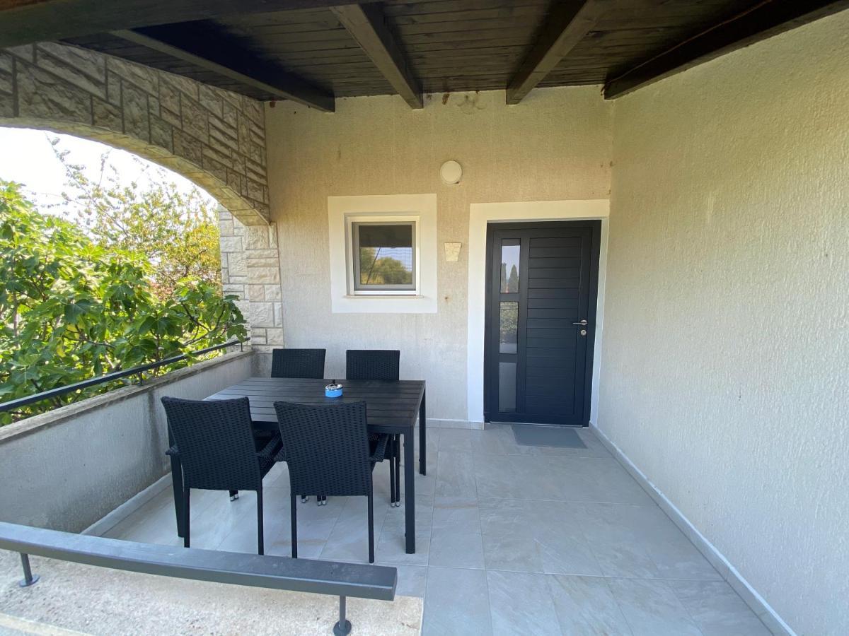 Maris Apartment เปรมันตูรา ภายนอก รูปภาพ